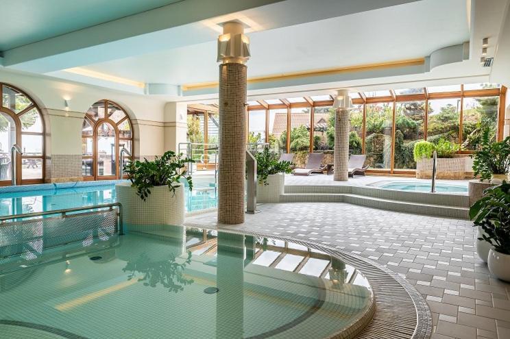 Vital&Spa Resort Szarotka Зеленець Екстер'єр фото